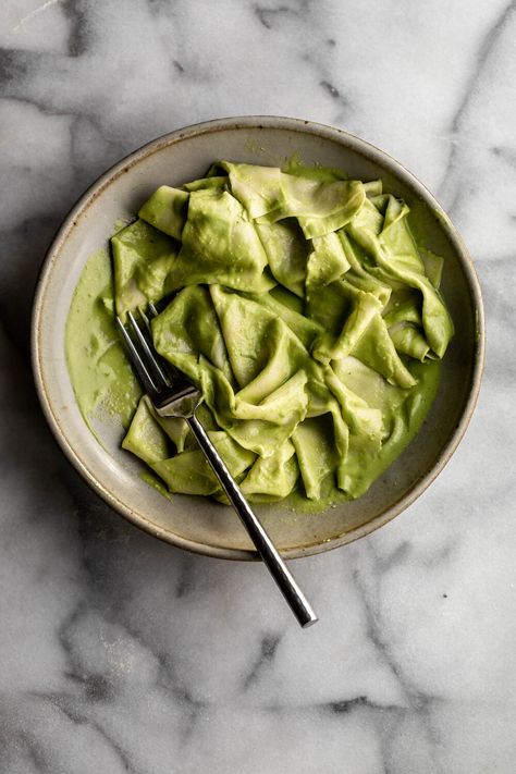 Creamy Pesto Pasta - Cooking with Cocktail Rings Handkerchief Pasta, Pasta Plating, Creamy Pesto Pasta, Food Knowledge, Vegetarian Pasta Recipes, Pasta Water, Creamy Pesto, Pasta Plates, Vegetarian Pasta