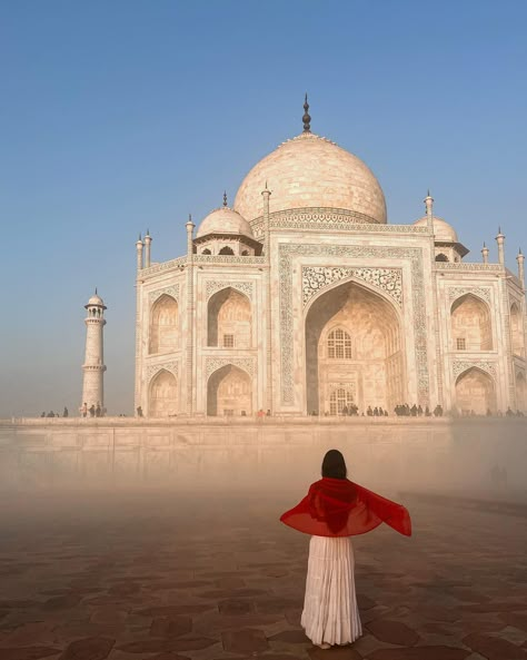 Okay I promise last photo dump from Taj Mahal .. atleast for a lil while 🙊 . . . . . . . [taj mahal, Agra, india travel, seven wonders of the world, indian travel couple] . #fy #tajmahal #taj #waahtaj #tajmahalindia #sevenwonders #sevenwondersoftheworld Taj Mahal Photo Ideas, Poses Taj Mahal, Taj Mahal Pics, Tajmahal Photography Taj Mahal, Photos At Taj Mahal, Taj Mahal Aesthetic Girl, Taj Mahal Image, October Travel, Indian Travel