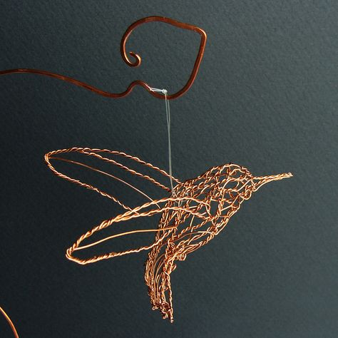 Wire_Sculpture_Hummingbird_Back_Rt | Flickr - Photo Sharing! Wire Birds, Galaxy Artwork, Copper Wire Crafts, Copper Wire Art, Wire Sculptures, Art Wire, Artistic Wire, Copper Art, 3d Pen