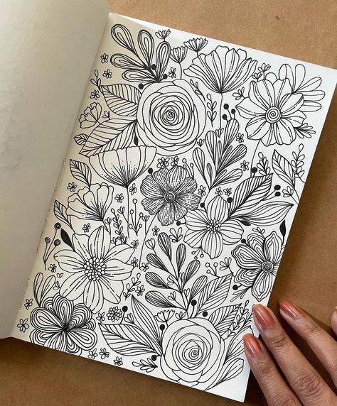 Flowers Pen Art, Fineline Flower Drawing, Simple Pen Drawings Doodles, Journal Page Doodles, Things To Doodle With Pen, Drawing Abstract Flowers, Zen Tangle Drawings, Simple Pen Art Doodles, Flowers Pen Drawing