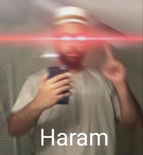 Funny Arab Pics, Muslim Reaction Pics, Halal Mode, Muslim Meme, Stay Halal, Muslim Memes, Arabic Memes, Funny Asf, Snapchat Stickers