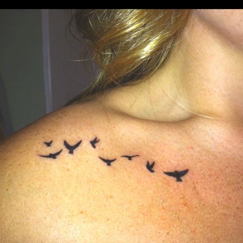 ill fly away. bird tattoo. Small, simple, beautiful... I am in love Small Bird Tattoo Shoulder, Bird Tattoos For Women Collar Bone, Collarbone Bird Tattoos For Women, Small Bird Flying, Flying Bird Tattoo Collarbone, Small Bird Silhouette Tattoo, Bird Tattoo Collarbone, Seagull Tattoo, Bird Silhouette Tattoos