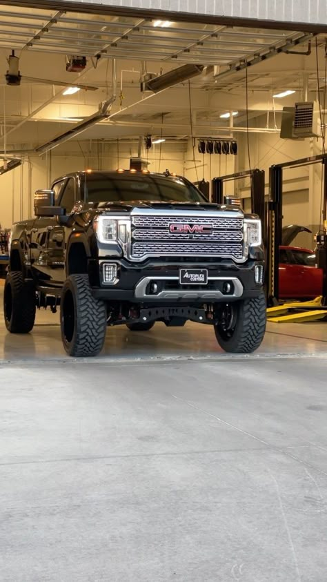 2020 Gmc Sierra Denali 2500hd Duramax Lifted, 2024 Gmc Denali Ultimate 2500, Black Gmc Denali Truck, Gmc Denali Truck Lifted, Lifted Gmc Trucks, Black Gmc Truck, Lifted Gmc Denali, Gmc Wallpaper, All Black Truck