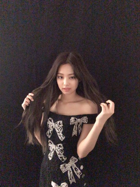 #Jennie Instagram #Jennie #Instagram #Jenniephoto #Chanel #Selca #Kpop #Girlgroups #BlackPink #Nini Chanel Rose, Jennie Ruby Jane, Jennie Kim Blackpink, Ruby Jane, Jennie Lisa, Blackpink Photos, Blackpink In Your Area, Blackpink Fashion, Blackpink Lisa