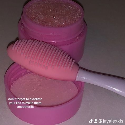 Lip Care Products Aesthetic, Best Lip Scrub Products, Lip Scrub Brush, Lip Scrub Aesthetic, Lipcare Aesthetic, Lip Care Aesthetic, Exfoliate Lips, Hygiene Hacks, Gloss Diy