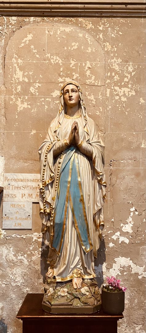 Our Lady Of Lourdes Statue, Virgin Maria, Christian Architecture, Lady Images, Catholic Aesthetic, Catholic Altar, Saint Elizabeth, Catholic Pictures, Queen Of Heaven