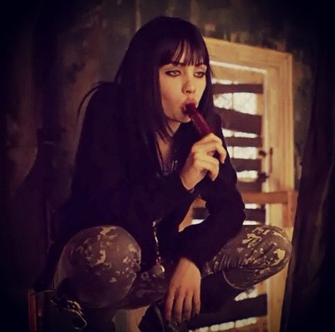 Ksenia Solo, Kenzi | Lost Girl | Still by Brinny Bunny [Edited] Bo And Lauren, Ksenia Solo, Anna Silk, Fem Face Claims, Krysten Ritter, Great Tv Shows, Lost Girl, Grunge Aesthetic, Punk Fashion