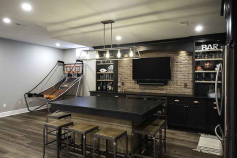 Basement Bar Designs Layout, Basement Living Room Decor, Basement Bathroom Decor, Basement Bedroom Decor, Basement Renovations Ideas, Living Room Ideas Basement, Bedroom Ideas Basement, Basement Sports Bar, Basement Layouts