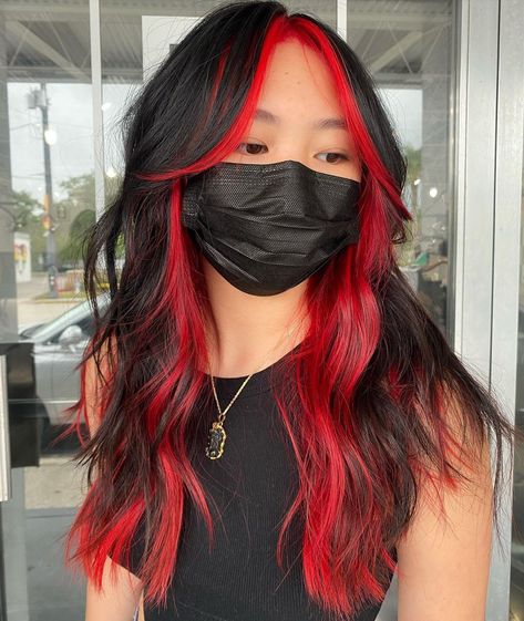 Under Hair Dye, Hair Dyed Underneath, Color Block Hair, Short Dyed Hair, Red Hair Looks, Black Red Hair, Hair Dye Tips, Hair Color Underneath, Red Hair Inspo