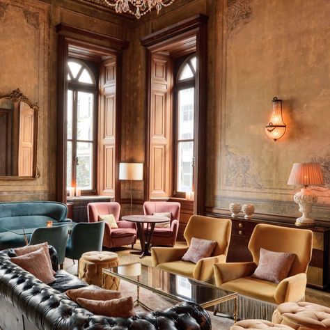 Set in Palazzo Corpi, in the heart of the Beyoğlu district, Soho House Istanbul is a place for members to relax, eat, drink and meet. Discover more here. Soho House Istanbul, Hotels In Istanbul, Luxury City, Hotels In Turkey, Cheap Rooms, Istanbul Hotels, Colorful Interior, Morning Room, Deco Studio