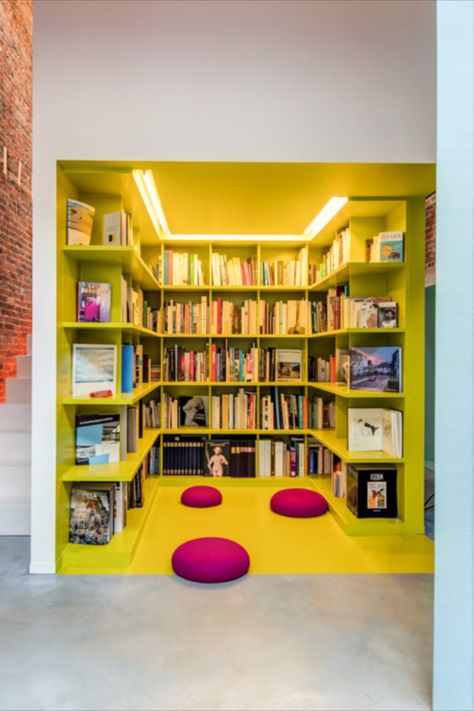 Fun Library Design, Book Shelf Interior Design, Colorful Library, Studio Bookshelf, Library Furniture Design, Yellow Shelf, Design Bookshelf, Old Sailor, Bookshelf Library