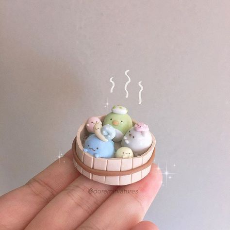 Mini Cute Things, Kawaii Pottery Ideas, Cute Things Made Out Of Clay, Cute Things To Make With Clay, Cute Clay Sculptures, Clay Charms Cute, Clay Ideas Cute, Cute Clay Crafts, Cute Polymer Clay Ideas