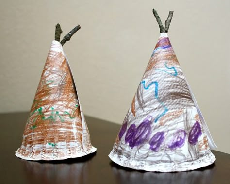 Paper Plate Tepee Craft for Kids...these are simple and fun for toddlers and preschoolers to make. We like to add them to small world and pretend play. Easy Thanksgiving Crafts For Toddlers, Teepee Craft, November Stem, Daycare Thanksgiving, November Things, Thanksgiving Food Crafts, Pilgrims And Indians, Thanksgiving Crafts For Toddlers, Preschool Thanksgiving