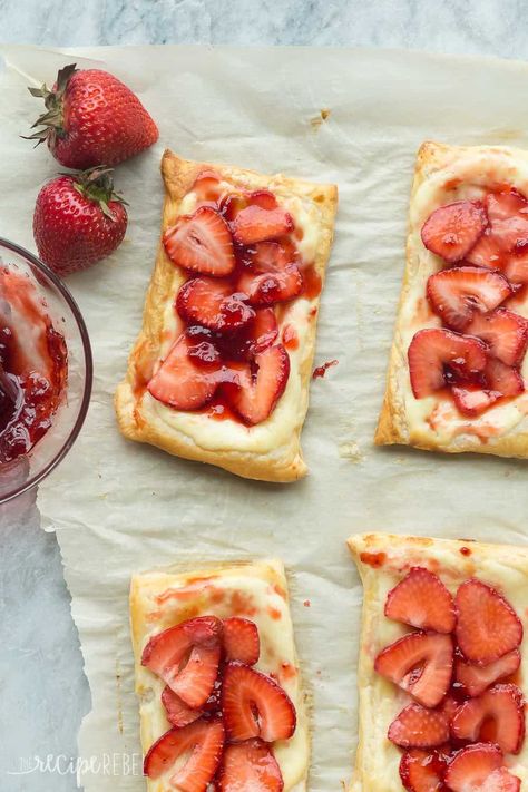 Strawberry Cream Cheese Danishes Mini Waffle Desserts, Breakfast Strawberry Ideas, Strawberry Cheesecake Danish, June Desserts, Strawberry Cheese Danish, Strawberry Brunch, Strawberry Cream Cheese Danish, Strawberry Danish, Pastries Easy