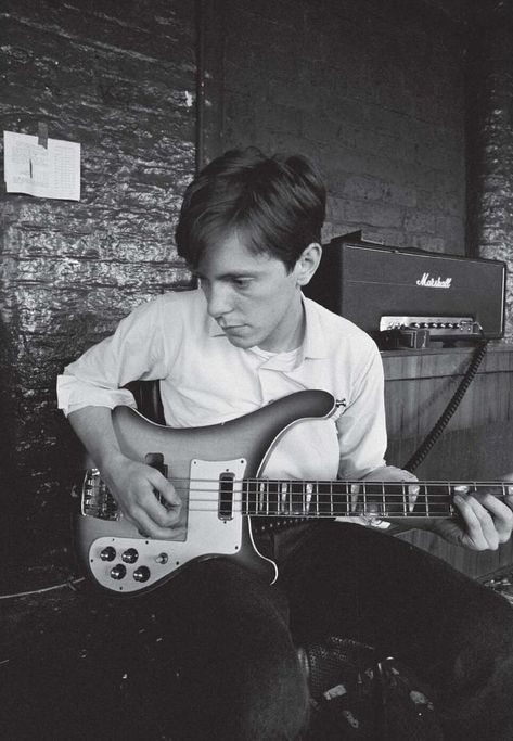 Bernard Sumner: Guitarist / Keyboardist of Joy Division Joy Division Band, Joy Division Closer, Lalla Ward, Bernard Sumner, Guitar Quotes, Joy Division Unknown Pleasures, Salford City, Factory Records, Ian Curtis