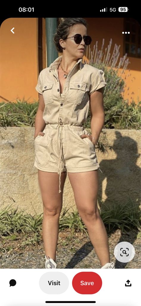 Safari Looks Women, Safari Look Outfits, Safari Outfit Ideas Women, Jumpsuit Outfit Short, Safari Chic Outfits, Safari Jumpsuit, Safari Outfit Women, Short Jumpsuit Outfit, Moda Safari