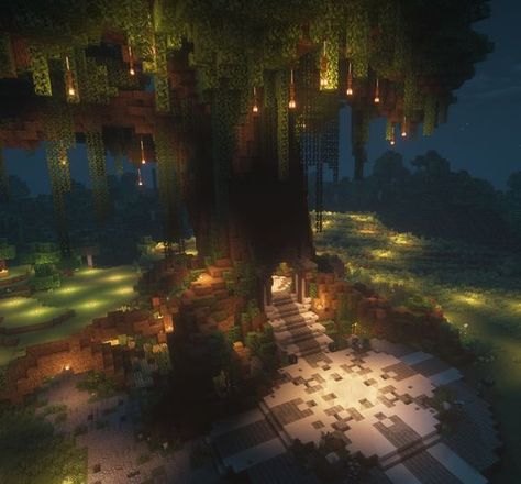 House In Tree Minecraft, Minecraft Underground Kingdom, Tree Base Minecraft, Enchanted Tree Minecraft, Minecraft Tree Base, Minecraft Magical Tree, Big Tree Minecraft, Minecraft Tree Build, Minecraft Tree House Ideas