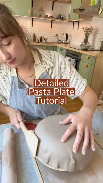 How To Make A Ceramic Bowl, Handbuilt Pottery Bowls, Small Hand Built Pottery Ideas, How To Paint Pottery Ceramics, Pottery Pasta Bowls Handmade, New Pottery Ideas, Beginner Pottery Ideas Hand Building, Ceramic Pasta Plate, Pottery Building Ideas