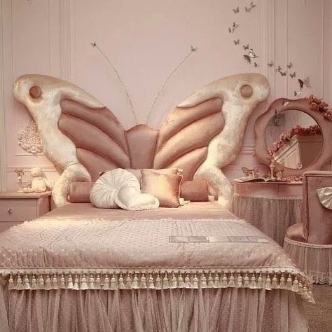 Butterfly Bedroom, Butterfly Room, Beauty Room Design, Dream Furniture, Princess Baby, Interiors Dream, Cute Bedroom Decor, Pink Room, Cute Room Decor