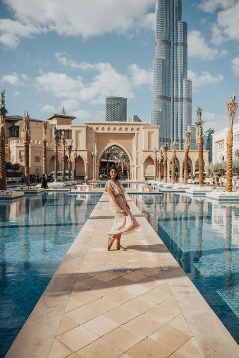 Dubai Travel | Planning a trip to the UAE? Make sure you read this guide, which is full of Dubai travel tips, including things to do in Dubai, Dubai architecture, best restaurants in Dubai, Dubai outfits, and so much more |#dubaitravel #dubaitraveltips Dubai Wallpaper, Best Places In Portugal, Dubai Burj Khalifa, Restaurants In Dubai, Copenhagen Travel, Dubai Architecture, Places In Portugal, Khalifa Dubai, Dubai Vacation