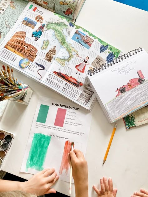 1st Grade History, Italy Geography, Homeschooling First Grade, Art Class For Kids, Vision Board Fashion, Kid Activites, Homeschool Portfolio, Unit Study Ideas, Oil Pastel Crayons