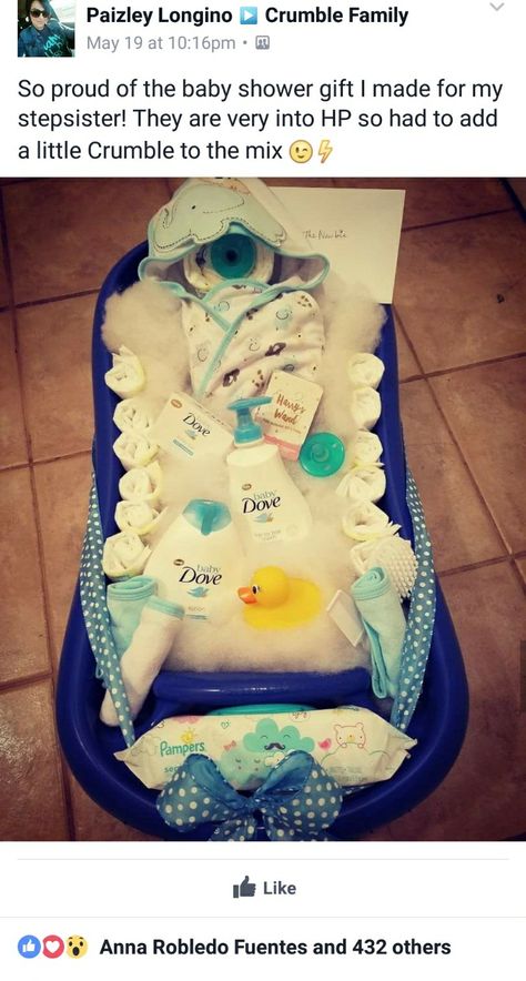 Baby in a bathtub diaper cake I made Baby Bath Tub Gift Basket, Bathtub Gifts, Shower Baskets, Gifts For Boy, Diaper Cake Ideas, Baby Shower Baskets, Baby Shower Gift Basket, Diy Baby Shower Gifts, Baby Bath Tub