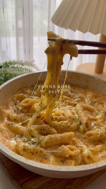 Cafe Pasta, Rose Pasta, Penne Pasta Recipes, Pasta Creamy, Cooking Aesthetic, Pasta Cheese, Pasta Penne, Gochujang Sauce, Recipe Tutorial