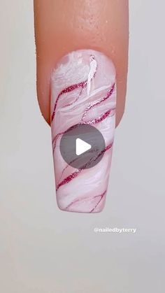 Nail Art With Foil Flakes, Nails Art Design Arts, Marbal Art Nail Pink, How To Do Marble Nail Art, Nail Art Trends 2024, Nohti 2024, Short Marble Nail Designs, How To Make Marble Nails, How To Do Marble Nails Step By Step