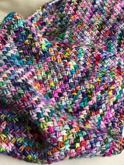 Striped Crochet Blanket, Scrap Yarn Crochet, Crochet Blanket Afghan, Variegated Yarn, Moss Stitch, Blanket Knitting Patterns, Crochet Stitches Patterns, Yarn Projects, Afghan Crochet Patterns