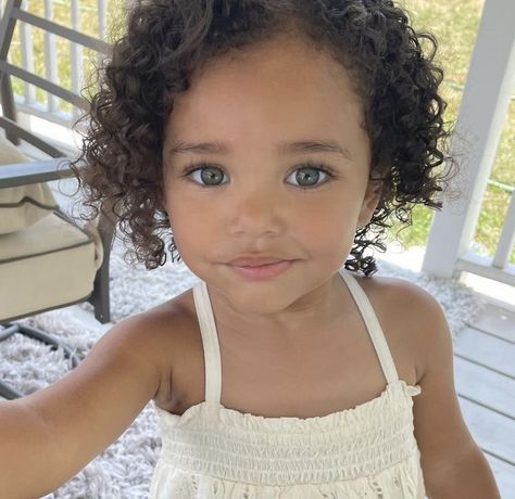 Pelo Color Vino, Biracial Babies, Future Mommy, Mixed Kids, Foto Baby, Mixed Babies, Future Mom