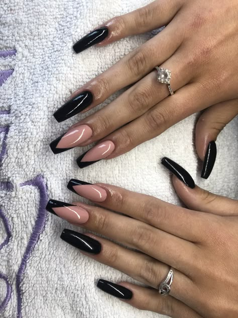 Coffin Shaped Nails Black, Classic Black Nails Ideas, Black Elegant Nails Square, Black Nails Inspiration Nailart, Nails 2023 Trends Black, Chic Nails Black, Black Nail Extensions, Black Nails Ballerina, Chic Black Nails