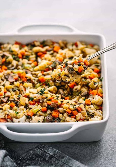 Cauliflower Stuffing Cauliflower Stuffing, Low Carb Stuffing, Thanksgiving Menu Recipes, Sage Stuffing, Stuffing Ingredients, Easy Cauliflower, Thanksgiving Recipes Side Dishes, Low Carb Sides, Thanksgiving Meal