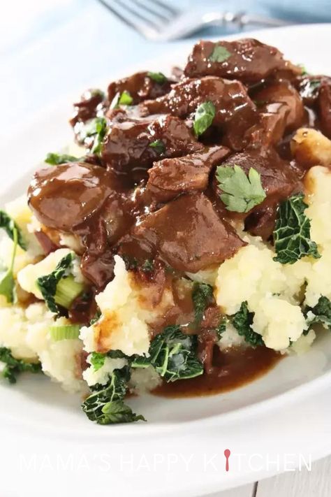 This tasty mix of Beef Stew and Mashed Potatoes is a delicious dish made with yummy beef and mashed potatoes. It's super easy to make with simple steps and Beef And Mashed Potatoes Recipes, Stew And Mashed Potatoes, Stew With Mashed Potatoes, Beef And Mashed Potatoes, Beef And Potato Stew, Mushroom Stew, Gluten Free Potatoes, Slow Cooked Beef, Beef Stew Meat