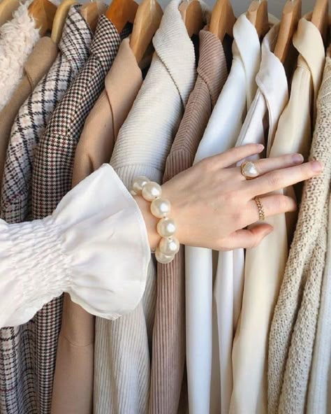 Cream Aesthetic, Classy Aesthetic, Clothing Photography, Beige Aesthetic, Brown Aesthetic, Light Academia, Daily Fashion, Mocha, Aesthetic Clothes