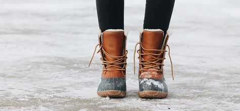 What to wear in Iceland - The best boots for Iceland Duckboot Outfits, How To Wear Duck Boots, Winter Cleaning, Stylish Winter Boots, Casual Outfits Fashion, Warm Winter Boots, Bean Boots, Stylish Boots, Winter Diy