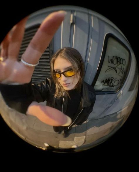 Fish Eye Face Perspective, Fisheye Pose Reference, Fisheye Perspective Reference, Fish Eye Photoshoot, Fish Eye Aesthetic, Fish Eye Lens Photos, Fish Eye Poses, Hip Hop Poses, Fisheye Photos