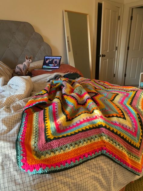 crochet blanket | crochet project | room aesthetic | room ideas | blankets Crochet Things For Bedroom, Crochet Blankets Aesthetic, Dorm Room Crochet Ideas, Stranger Things Crochet Blanket, Crochet Projects For Bedroom, Fun Crochet Blankets, Crochet Blanket Projects, Crochet Aura Blanket, Crochet Ideas For Bedroom