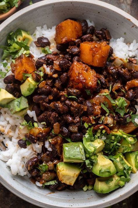 Rice Beans, Rice And Beans, Butternut Squash Recipes, Fall Dinner Recipes, Fall Dinner, Roasted Butternut, Roasted Butternut Squash, Canned Black Beans, Meatless Meals