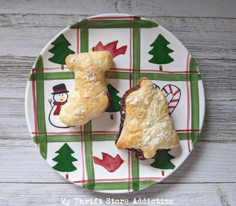 Puff Pastry With Chocolate Bar, Chocolate Puff Pastry Christmas Tree, Cookies With Puff Pastry, Puff Pastry Tree Christmas Recipe, Christmas Appetizers With Puff Pastry, Chocolate Puff Pastry Dessert, Christmas Puff Pastry, Gluten Free Ginger Cookies, Puff Pastry Chocolate