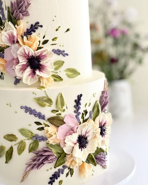 Flower Wedding Cake, Pretty Wedding Cakes, Buttercream Flower Cake, Floral Wedding Cake, Floral Wedding Cakes, Buttercream Wedding Cake, Fall Wedding Cakes, Big Cakes, Painted Cakes