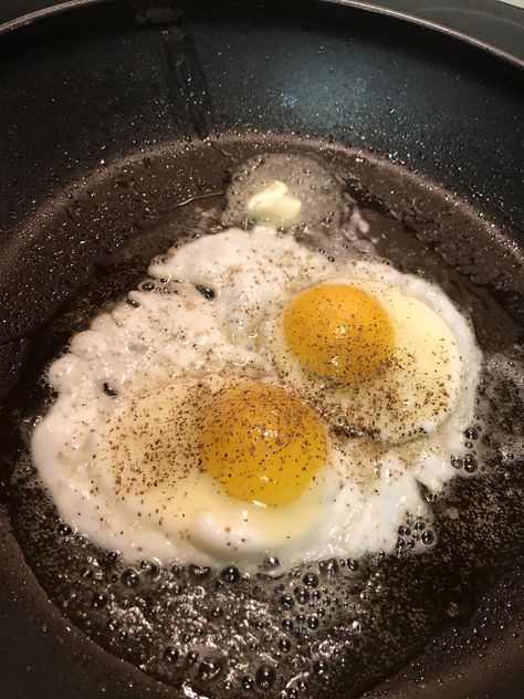 Crispy Feta Fried Eggs, Feta And Egg Breakfast, Crispy Feta Egg, Eggs With Feta Cheese Breakfast, Feta Cheese Fried Egg, Feta Cheese And Eggs, Feta Eggs Scramble, Fried Egg With Feta, Crispy Mozzarella Eggs