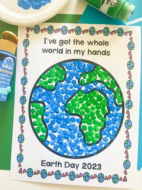 17 FUN Earth Day Crafts (2023) - ABCDee Learning Easy Earth Day Crafts, Crafts For School Age Kids, Dan Planeta Zemlje, Crafts For School Age, Earth Day Preschool, Summer Reading Chart, Winter Hat Craft, Kids Winter Activities, Pumpkin Learning