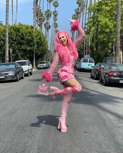 All Posts • Instagram Rupauls Dragcon Outfits, Sugar And Spice Twins, What To Wear To A Drag Show, Sugar Drag Queen, Sugar And Spice Drag Queens, Drag Show Outfit, Drag Race Outfits, Drag Race Looks, Best Drag Queens