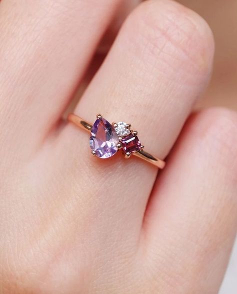 dainty pear amethyst ring, multi stone ring, amethyst rhodolite ring, pear amethyst ring, 14k rose gold unique cluster ring,anniversary gift Cristal Rings, Lilac Wedding Themes, Subtle Jewelry, Baby Ring, Family Ring, Push Presents, Push Present, Pink Diamond Ring, Family Rings