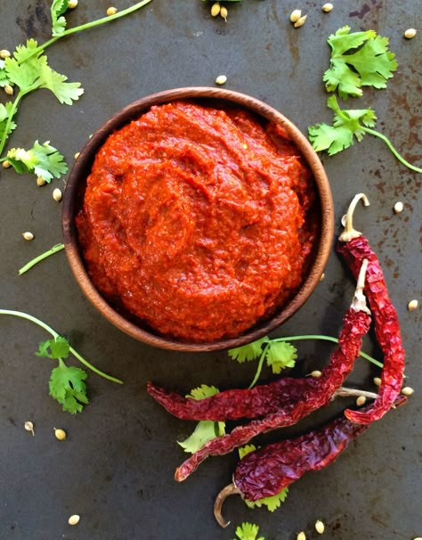 Vegan Thai Red Curry Paste Vegan Thai Red Curry, Vegan Thai Curry, Thai Chili Paste, Kootu Recipe, Curry Chili, Lemongrass Paste, Thai Red Curry Paste, Red Curry Sauce, Thai Curry Paste