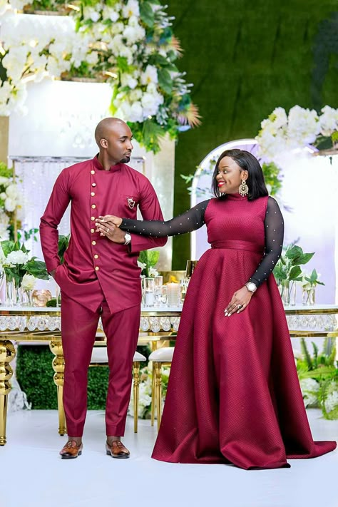 Men Traditional Wedding Outfit, Ruracio Outfits For Couples, African Wedding Attire For Couples, Traditional Engagement Dress, Couples African Outfits, African Traditional Wear, African Party Dresses, African Attire Dresses, Elegant Wedding Guest Dress