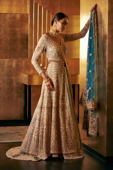 Trail Lehenga, Sharara Wedding, Reception Lehengas, Frontier Raas, Zardozi Border, Lehengas For Bride, Red Sharara, Work Crystals, Net Jacket