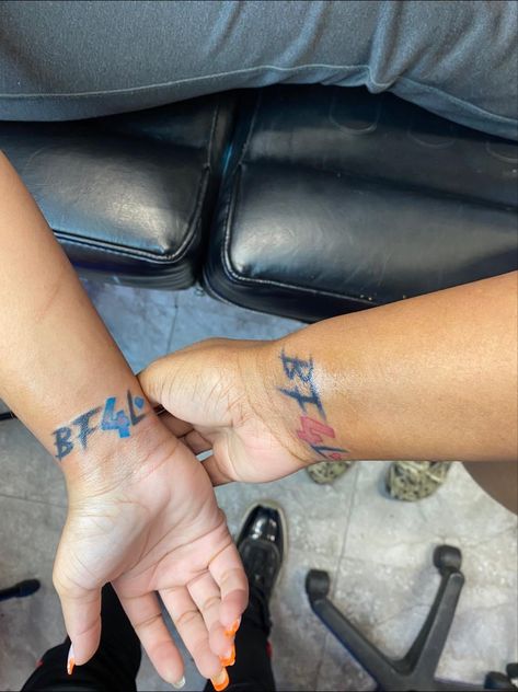 Tattoos for besties! 4Lifers 💙 For Lifers Tattoos, Matching Tattoos For Black Best Friends, Medium Matching Tattoos For Best Friends, Best Friend Tattoo For Boy And Girl, Matching Tattoos With Bestie, Matching Tattoos With Guy Best Friend, Matching Bestie Tattoos Guy And Girl, Matching Tattoo For Brother And Sister, Matching Tattoos For Best Friends Male And Female