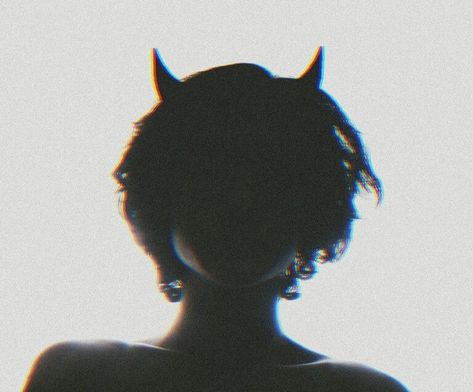 description Demon Aesthetic, Devil Aesthetic, رعب نفسي, Shadow Pictures, Pfp Aesthetic, Black Aesthetic Wallpaper, Black And White Aesthetic, Dark Photography, Dark Anime