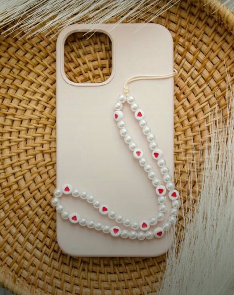 Phone Charm Photography, Phone Holder Beads, Phone Jewelry Accessories, Charm For Phone, Iphone Charms, Phone Charms Strap, Phone Case Charms, Phone Charm Ideas, Phone Beads